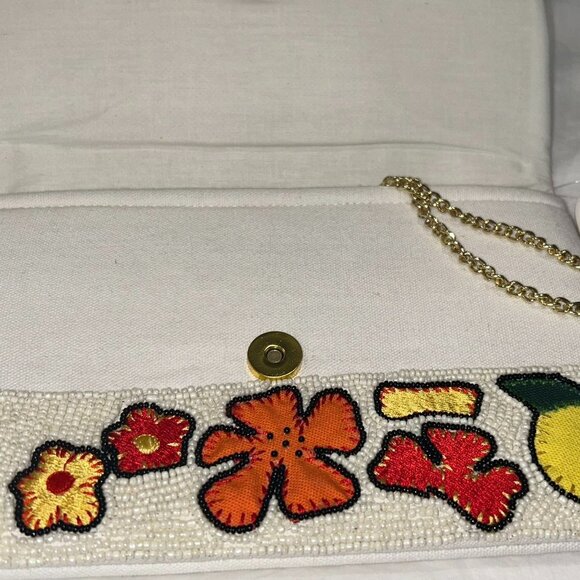 Floral Embroidered Clutch - Picture 7 of 9